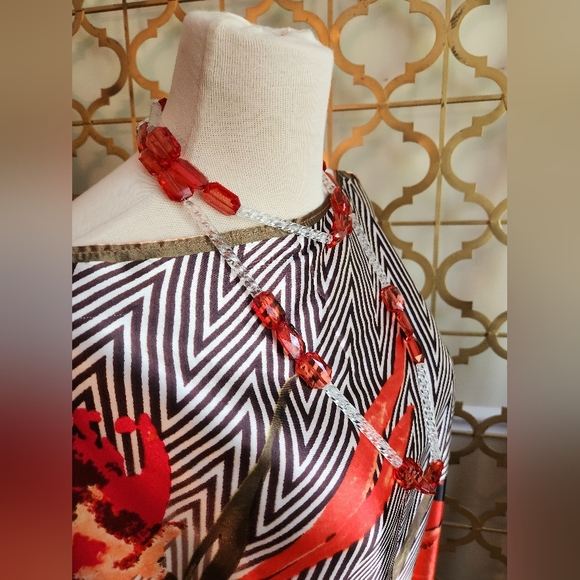 ✨️The Handcrafted "Ms. Grace" maxi length necklace. Magnetic Closure 😍 - Picture 5 of 15